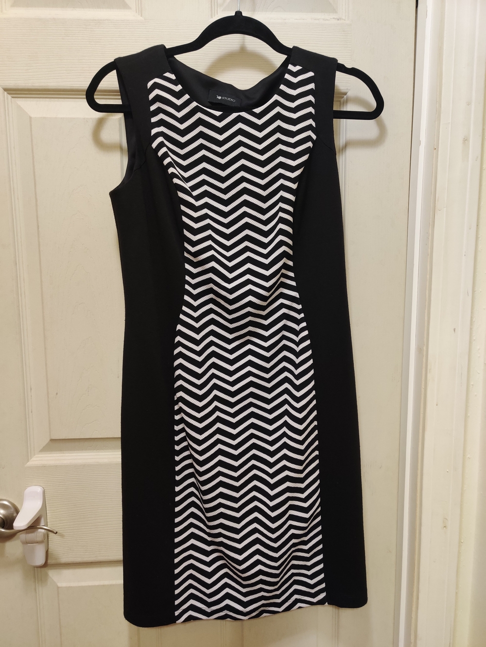 AB Studio Black & White Chevron Midi Dress